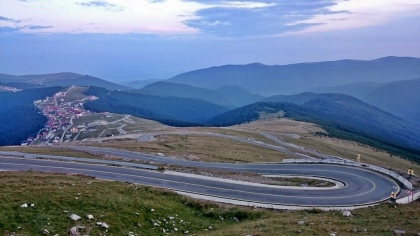 Trafic oprit pe Transalpina, după un accident produs între trei motociclete