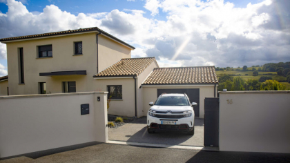 Noul premium imobiliar: accesul securizat sau cât de mult contează confortul invizibil