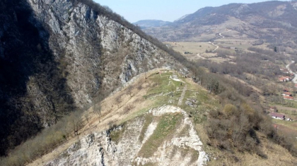 Cetățile dacice care au devenit victime ale progresului. Ce momumente UNESCO din România au fost invadate de cabluri