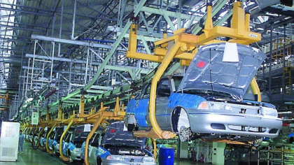 Piața auto sub presiune: tarife vamale, ofensiva producătorilor chinezi și scăderea vânzărilor de vehicule electrice. Ce se întâmplă în România