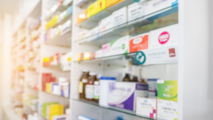 ANALIZĂ De ce un ordin semnat de Trump a pus pe jar Big Pharma