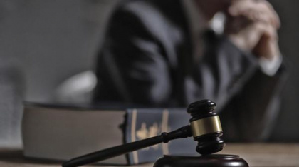 Încă un judecător de la Ploiești încearcă să suspende decizia de anulare a alegerilor. CCR e din nou chemată în instanță