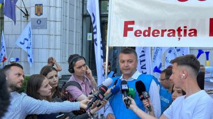 Protest în fața Ministerului Finanțelor. Sindicaliștii cer garanții că nu vor fi oameni dați afară de la ANAF