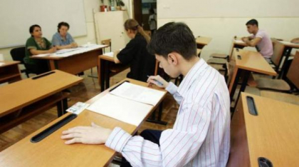 Zece strategii pentru ca elevii să facă față presiunii examenelor de vară