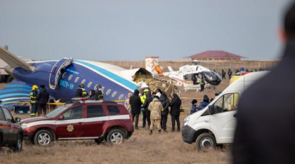 Dovada că avionul Azerbaijan Airlines prăbușit în Kazahstan a fost doborât la ordin, de ruși. „Foc! Am spus foc! Încă o dată!”