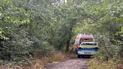 Bărbat găsit de iubita sa spânzurat într-o pădure. Motivul pentru care și-ar fi pus capăt zilelor