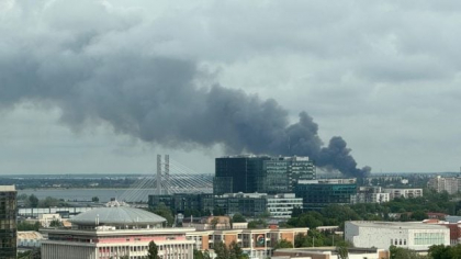 Incendiu de proporții la un depozit din Sectorul 6 al Bucureștiului. Focul riscă să se extindă, a fost transmis mesaj RO-Alert