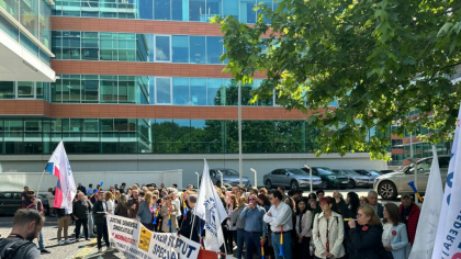 Ziua 5 de proteste la MIPE: salarii mai mici cu 42% pentru cei care gestionează fonduri europene