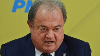 Senatorul PNL Vasile Blaga nu exclude o alianță PSD-AUR. „Joacă la două capete”