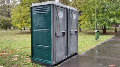 În Bucuresti avem o singură toaletă publică pentru aproximativ 5.000 de persoane