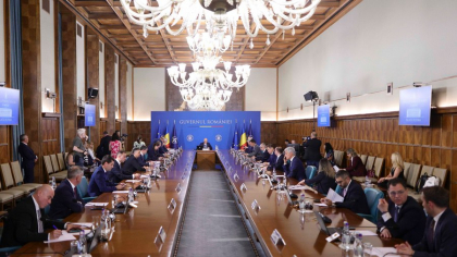 Misiune contra-cronometru a Guvernului Bolojan. Analist: „Nu prin creșterea taxelor se rezolvă problema deficitului bugetar"