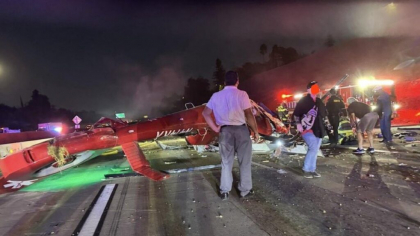 SUA: Elicopter medical cu trei răniți la bord prăbușit pe o autostradă din Sacramento