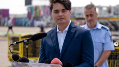 Selly răspunde criticilor referitoare la „Beach, Please”: „Părinții și-au dat acordul” VIDEO