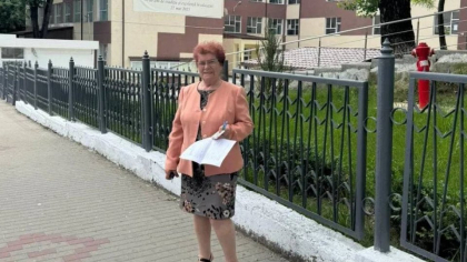 Bunicuța din Neamț care a promovat Bacul la 75 de ani. „Vreau să ramân o pată de culoare pentru această scoală”