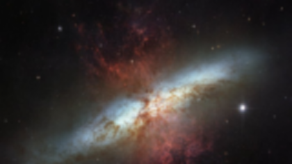 A fost descoperită o galaxie remarcabilă, care datează din perioada de tinereţe a Universului