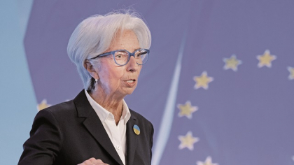 Christine Lagarde, preşedinta BCE: Asistăm la o schimbare profundă a ordinii mondiale - pieţele deschise şi regulile multilaterale se destramă, iar chiar şi rolul dominant al dolarului american. Acesta este momentul ”euro global” al Europei, dar nu se va întâmpla de la sine, ci trebuie câştigat