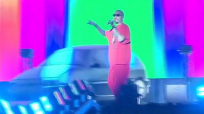 J Balvin a făcut senzaţie în ultima zi a Festivalului IntenCity. Imagini cu show-ul de muzică şi culoare