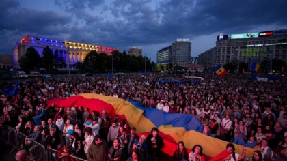 Noi contra voastră: Alegerile care împart românii în două tabere. „Celălalt să moară în chinuri, dacă se poate”