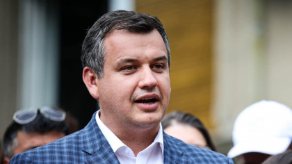 Președintele PMP, Eugen Tomac, își exercită dreptul de vot la Chișinău, în prima zi a scrutinului din diaspora: „Eu aleg România viitorului”
