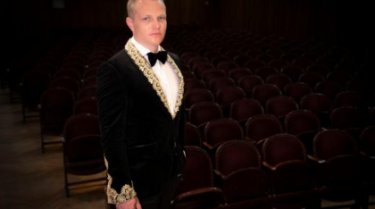 Tenorul ȘTEFAN von KORCH deschide stagiunea Filarmonicii Arad cu lucrarea sa „semnătură” -„Carmina Burana”