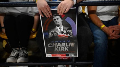 Cum a fost exploatată moartea lui Charlie Kirk de către Donald Trump și aliații săi
