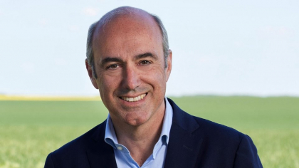 Șoc în politica franceză: un deputat proeminent de dreapta s-a sinucis