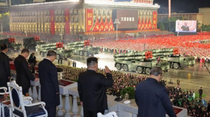 Kim Jong-un a prezentat „cel mai puternic sistem de arme nucleare” la parada de la Phenian de la care au lipsit Xi și Putin
