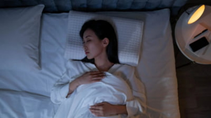 Obiceiul care ne afectează calitatea somnului. Ce nu ar trebui să mai facem seara