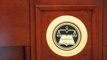 Judecători CCR, pe bani publici în Paradis