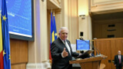 Isărescu despre euro digital: „Dacă nu avem sisteme de securitate cibernetică, ne termină rușii în trei zile"
