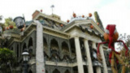 O femeie care a vizitat Disneyland a murit după ce a intrat în „conacul bântuit”. Cauza decesului nu a fost dezvăluită
