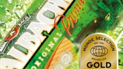Albacher Premium celebrează câștigarea prestigiosului premiu Gold Quality Award acordat de Monde Selection. Premiul reprezintă o recunoaștere globală a angajamentului companiei Romaqua Group față de excelență și calitate