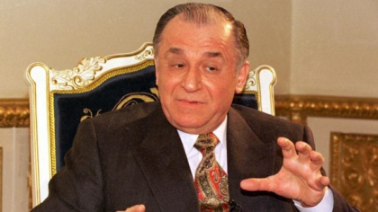 Ion Iliescu rămâne internat la Terapie Intensivă. Starea sa de sănătate e stabilă, dar primește în continuare oxigen