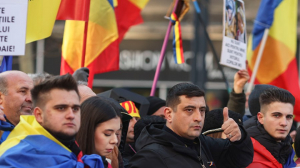 Val de amenințări și instigări la violență pe TikTok, înaintea învestirii lui Nicușor Dan. Fanii lui Georgescu și Simion vor „Revoluție”