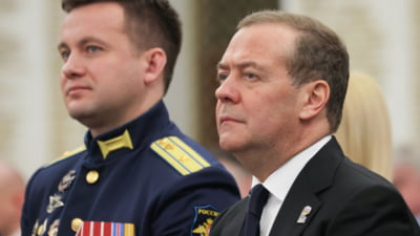 Dmitri Medvedev ironizează „ultimatumul teatral” al lui Trump privind sancțiunile