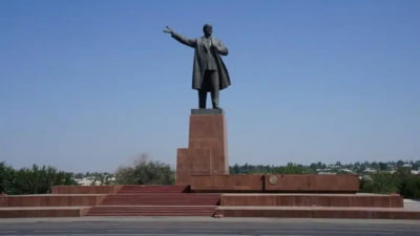 Tinerii din Vest sunt amorezați de URSS. Ucraina le spune cum era cu adevărat viața atunci. „Producția de hârtie igienică a început la câțiva ani după ce Gagarin a fost în spațiu” VIDEO