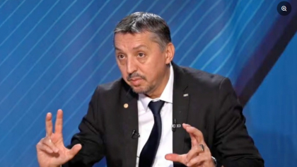 Daniel David e de acord cu protestul studenților, dar va tăia din burse