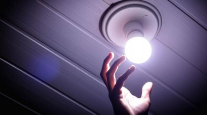 Facturi uriașe la energie. Peste 1 milion de familii nu mai pot plăti facturile