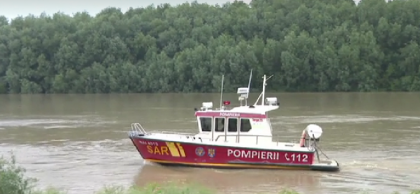 Accident grav pe Dunăre. Două ambarcațiuni mici și o barjă s-au ciocnit