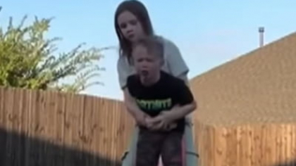 Momentul incredibil în care o fetiță de 10 ani își salvează fratele mai mic de la moarte. „A fost ca un înger păzitor” VIDEO