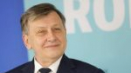 Dezbatere prezidențială Antena 3: Crin Antonescu exclude creșterea de taxe și tăierea de pensii și salarii