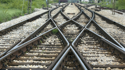 Linia de cale ferată care leagă muntele de litoral: Regio Călători, cel mai mare transportator feroviar privat, trafic de 40.585 călători pe Braşov-Mangalia pe vară, în scădere cu 22%. Din septembrie operatorul feroviar a intrat pe o rută nouă: Timişoara-Lugoj-Caransebeş.