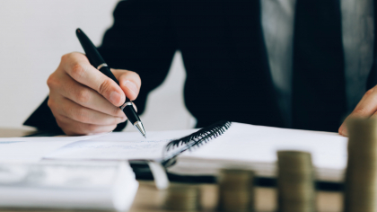 Investitorii români își pierd încrederea în economia locală: 70% nu văd perspective pozitive