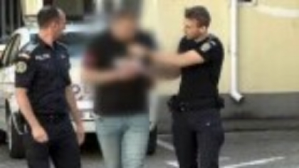 Percheziții în Constanța. Mai multe persoane sunt acuzate că au exploatat sexual timp de şapte ani peste 20 de tinere