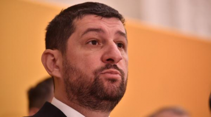 AUR anunță că are guvernul pregătit, după ce Simion a câștigat primul tur și Coaliția s-a rupt. Lulea: „E un guvern cu 8-10 ministere”