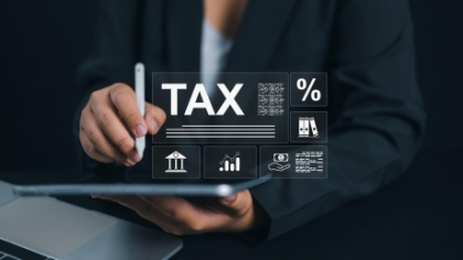 Se discută despre noi taxe pentru românii din diaspora: Statul vrea bani, iar 'paraziții' fac milioane de euro din programări false
