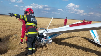 Tragedie în Olt: un bărbat de 24 de ani a murit după ce s-a prăbușit cu planorul pe câmp, lângă Caracal