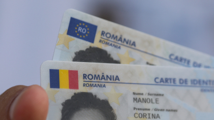 Nu poți avea asa ceva pe buletin. Este complet interzis la actele de stare civilă emise în România