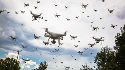 Cel mai frumos sat din Anglia, terorizat de drone. Filmează copii în grădini, localnici în baie și încearcă să intre în case: „E ca și cum ai trăi în Coreea de Nord”