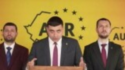 USR acuză AUR că a dat 1,5 milioane de dolari pentru ”un contract de lobby anti-România în SUA”. AUR: ”Documente falsificate”